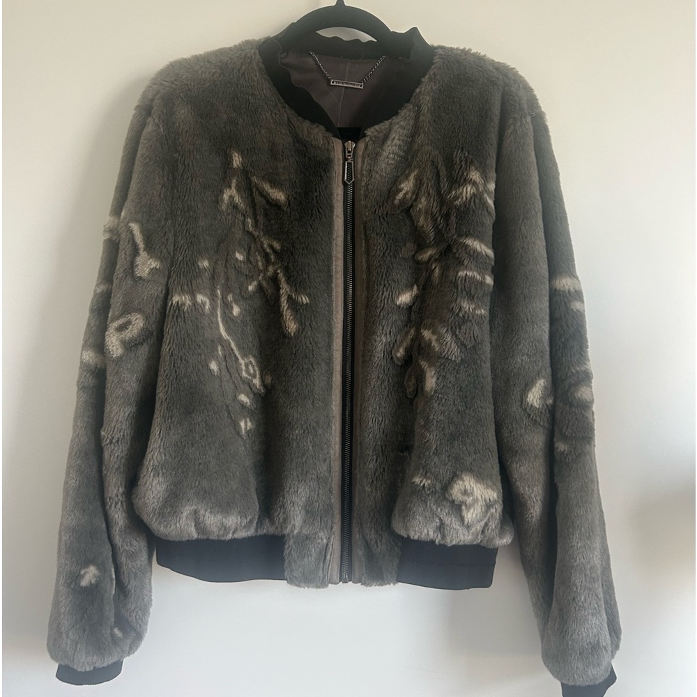 Elie Tahari Jackets & Coats | Faux Fur Coat | Color: Gray